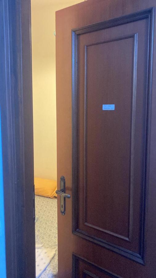 Cheerful Room, Sharing Kitchen In A Cosy Family Art House, Ideal For One Person Or Couple Sanremo Ngoại thất bức ảnh